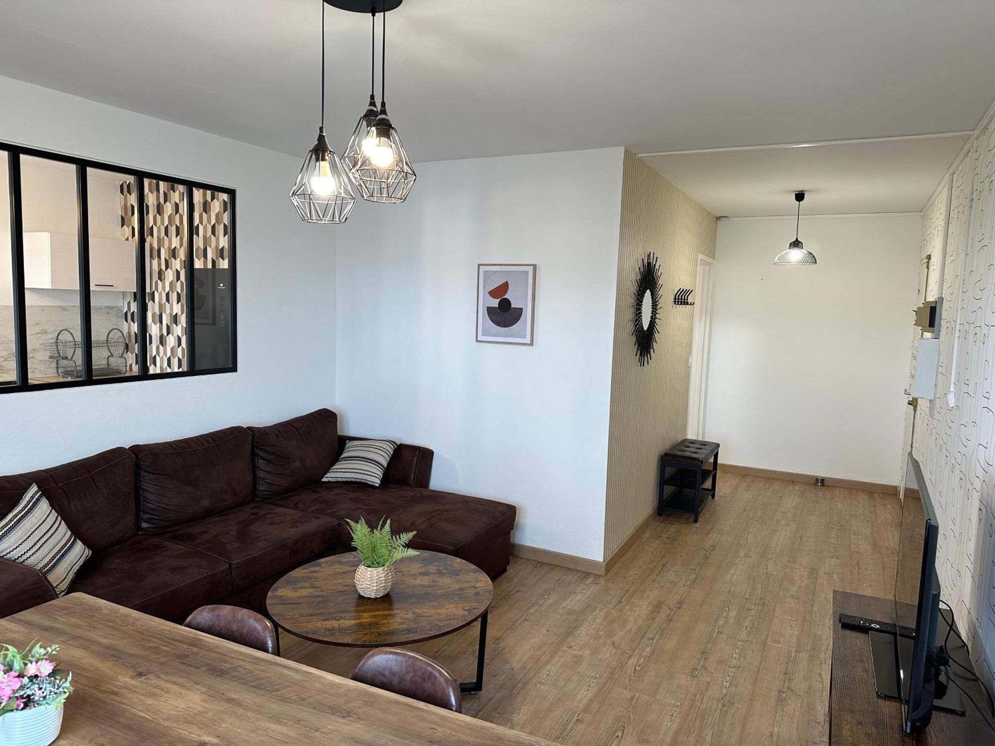 Le Grand Parc 13 - 2 Chambres - Wifi - Parking Châteauroux 外观 照片
